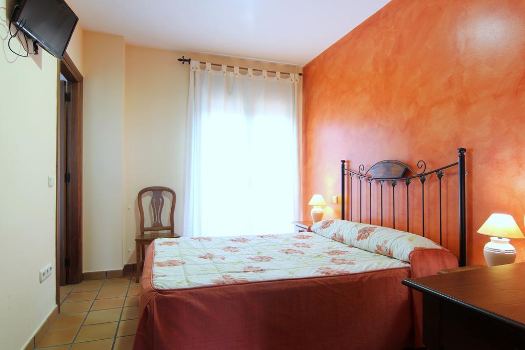 Hotel Rural Hojaranzos Tejeda de Tiétar Εξωτερικό φωτογραφία