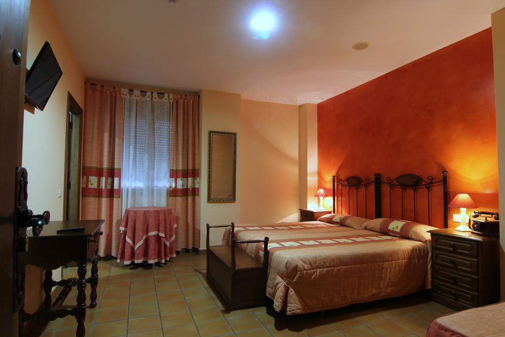 Hotel Rural Hojaranzos Tejeda de Tiétar Εξωτερικό φωτογραφία