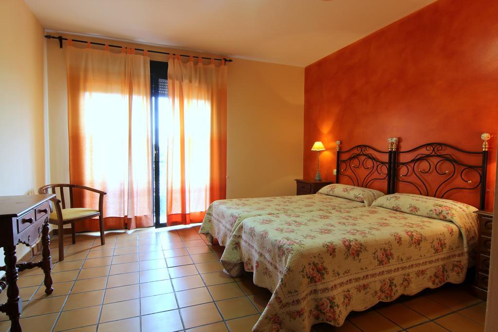 Hotel Rural Hojaranzos Tejeda de Tiétar Εξωτερικό φωτογραφία